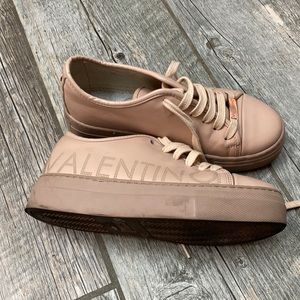 Dalia Leather Platform Sneaker
VALENTINO BY MARIO VALENTINO Rose 6